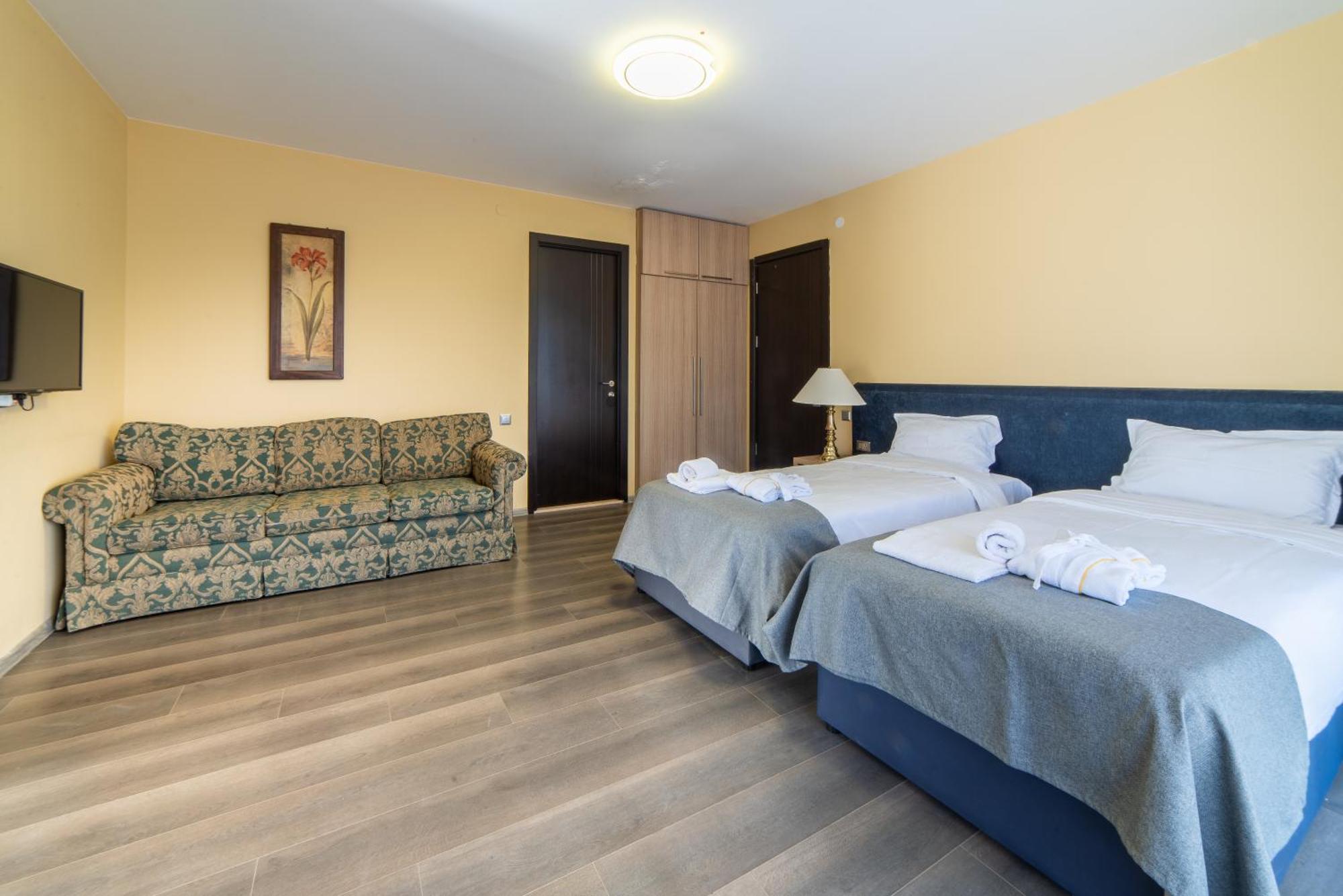 Grand Noel Bakuriani Hotel Bagian luar foto